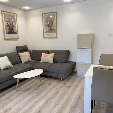 Lazzuro 7 Апартаменты Бургас