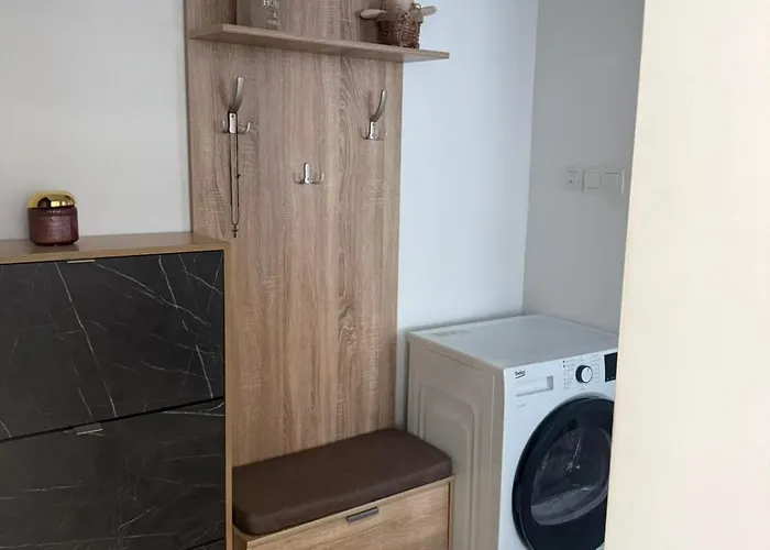 Lazzuro 7 * Бургас