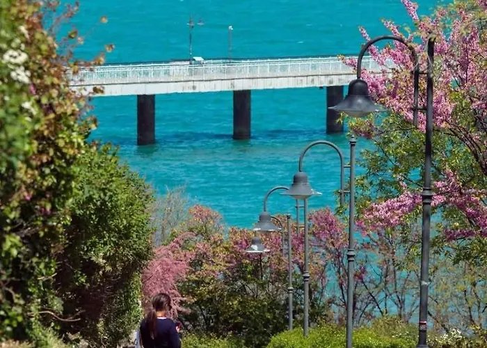 Lazzuro 7 * Бургас