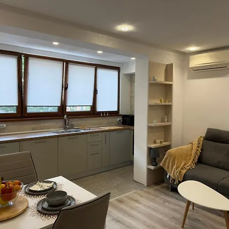 Lazzuro 7 Burgas City